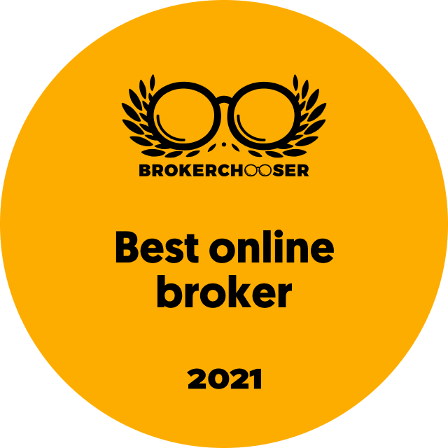 A BrokerChooser 2021-ben az Interactive Brokerst választotta a legjobb online brókernek.